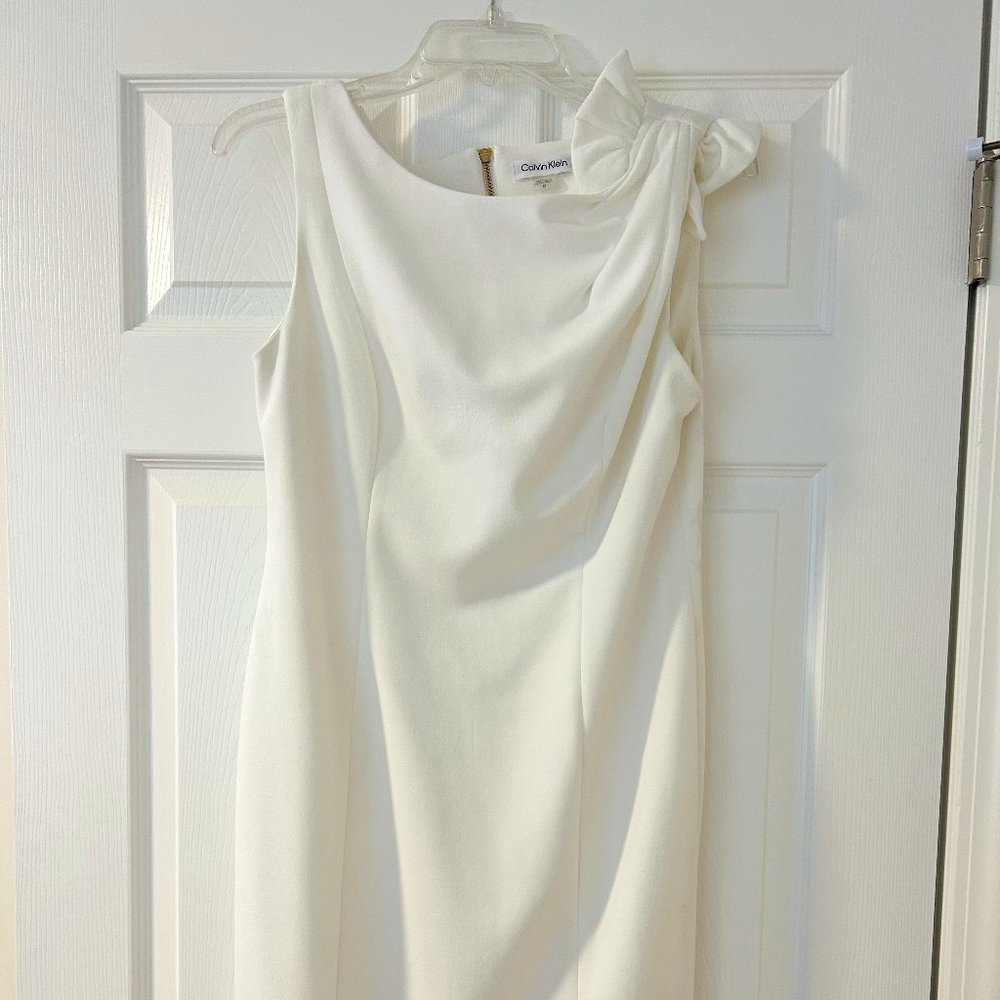 Pure White Calvin Klein Bodycon Midi Dress 10 with elegant bow accent and gold